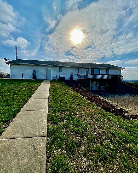 10727 SW Auburn Rd, Wakarusa, KS 66546 Zillow