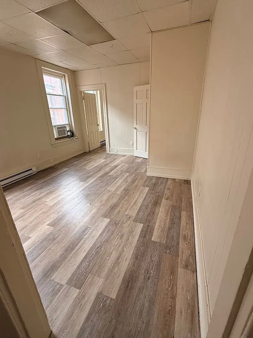 207 W Market Street — Photo 2
