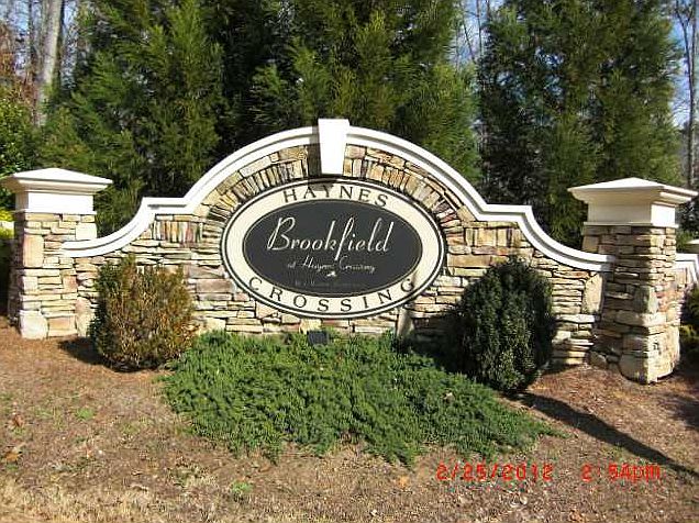 1st image of 114 Brookfield Ct SE