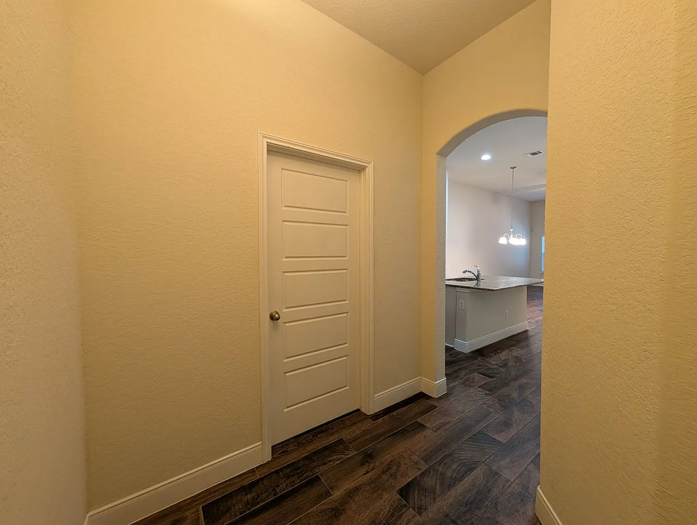 Walk to Historic Gruene / Fridge / Gas Cooking / Fenced in yard / CISD * 2 weeks free rent off th... — Photo 3