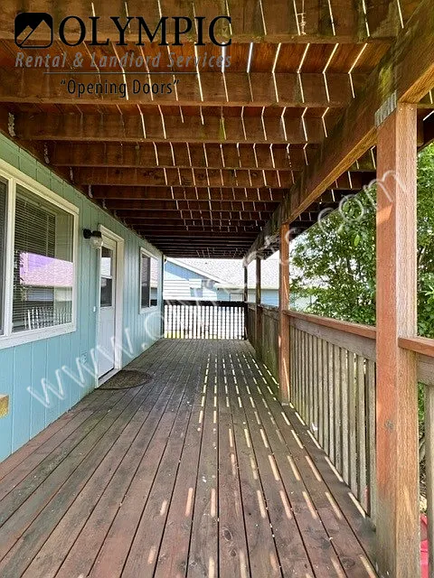 1 Bdrm, 1 Bath Lower Level Duplex! — Photo 2