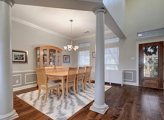 5th image of 3833 River Place Blvd
