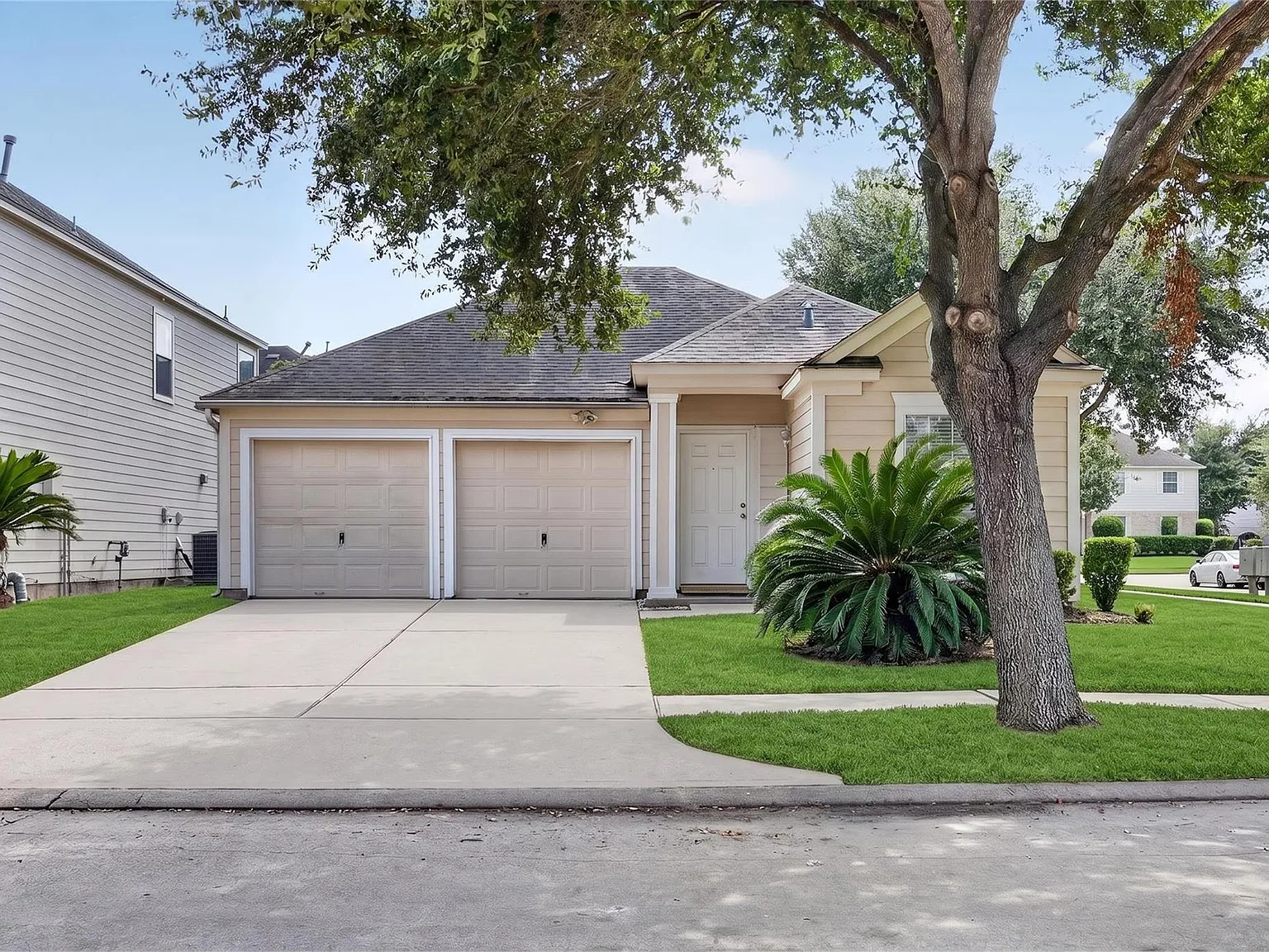 3 bed, 2.0 bath, 1600 sqft, $1,790 — Photo 2