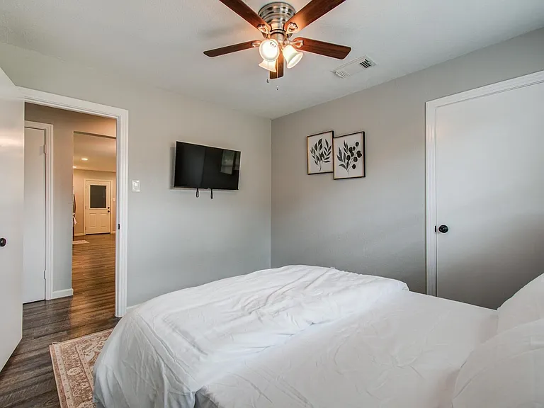 8018 Hammerly Blvd — Photo 12