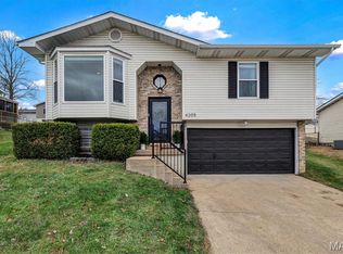 4205 Sunny Glen Ct, Arnold, MO 63010