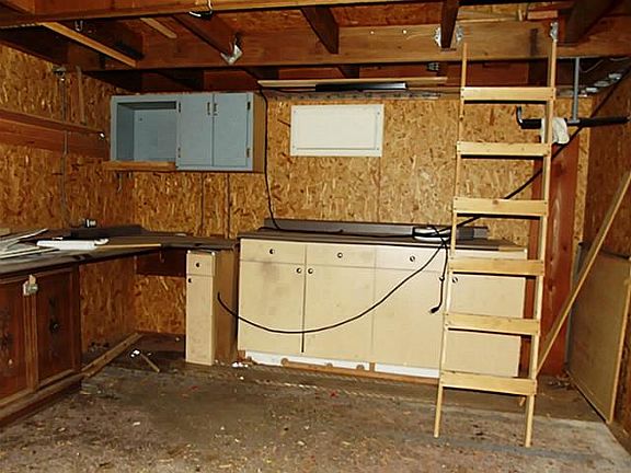 5th image of 1010 Hawthorne Dr
