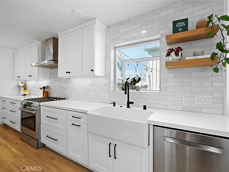 226 La Jolla Dr — Photo 18