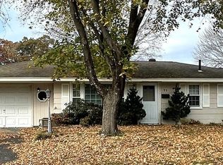 71 Sheila Dr, Bellingham, MA 02019
