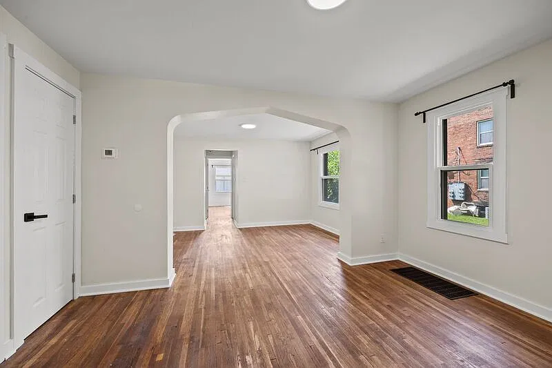 1 bed, 1.0 bath, 1000 sqft, $1,575 — Photo 3
