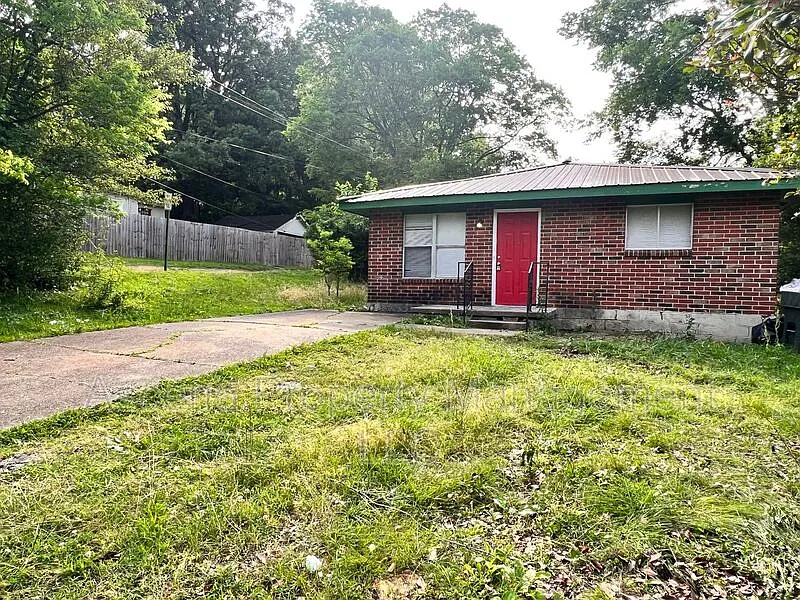 2 bed, 1.0 bath, $950 — Photo 1