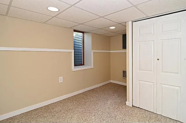 1445 Sherburne Ave — Photo 10