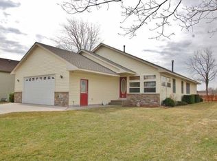 606 W 4th St, Monticello, MN 55362