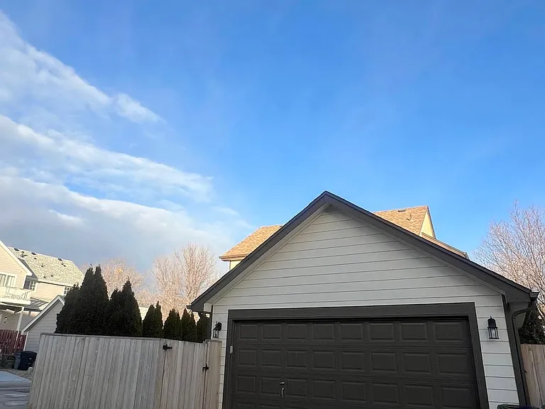 Detached garage