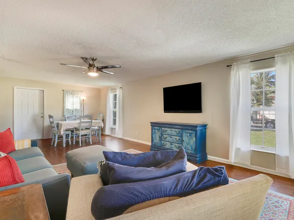 230 W 19th Street, Riviera Beach, FL 33404