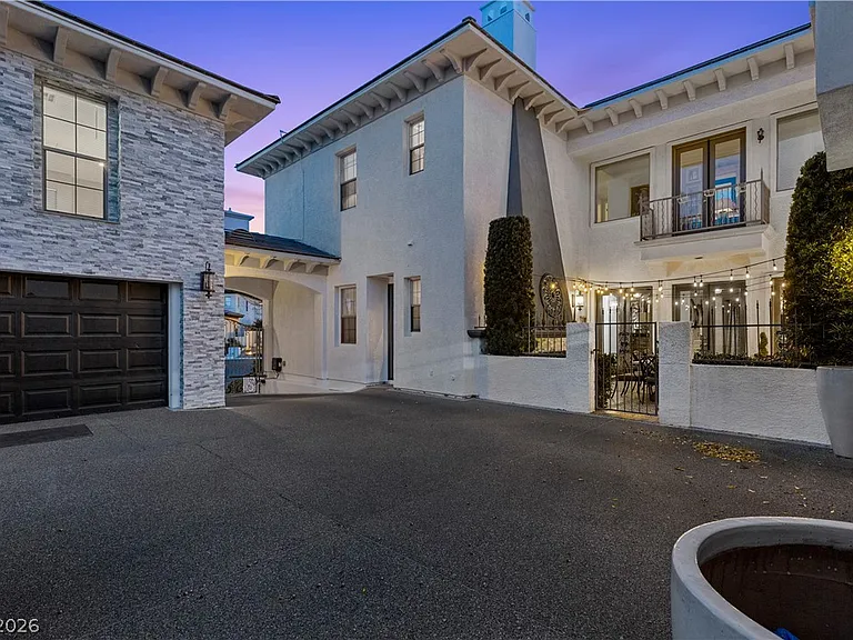 10212 Stone Briar Ct — Photo 48