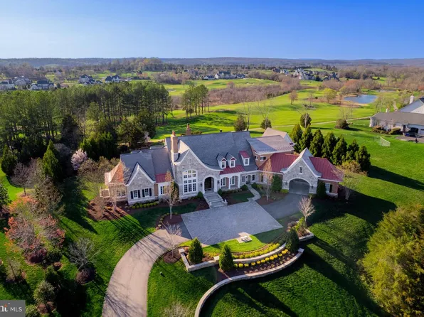 22577 Creighton Farms Dr, Leesburg, VA 20175