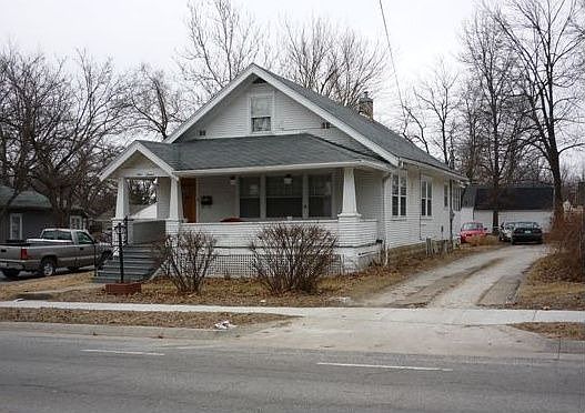 1st image of 916 E Normal St