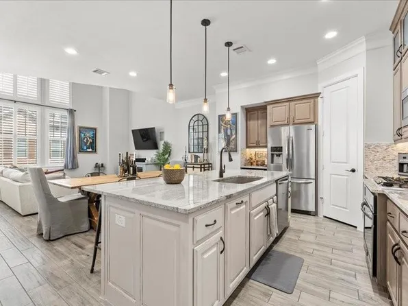 1707 Basil Branch Dr, Houston, TX 77055