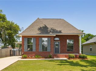 109 Mitchell Ln, Des Allemands, LA 70030