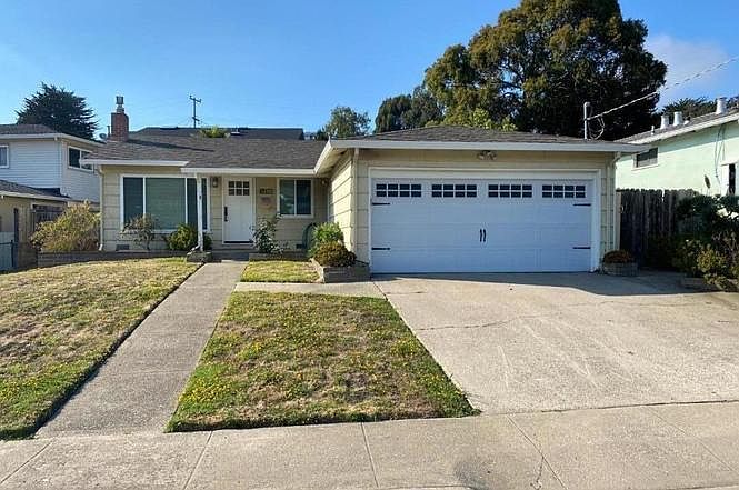 1st image of 831 Crespi Dr
