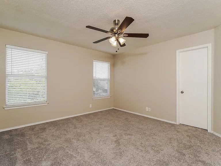 6647 Arbor Farm — Photo 11
