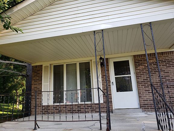 3rd image of 1271 Glenwood Dr