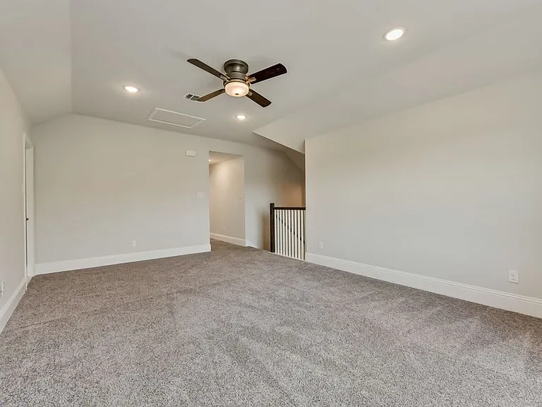 1819 Michael Dr — Photo 15