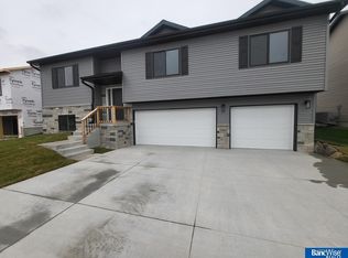 1440 W Beartooth Dr, Lincoln, NE 68521