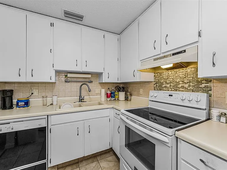 2700 Bayshore Blvd #3208 — Photo 22