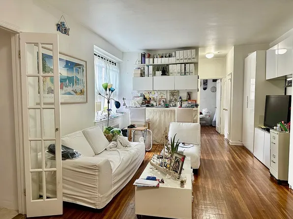 113-15 34th Ave APT H, Queens, NY 11368