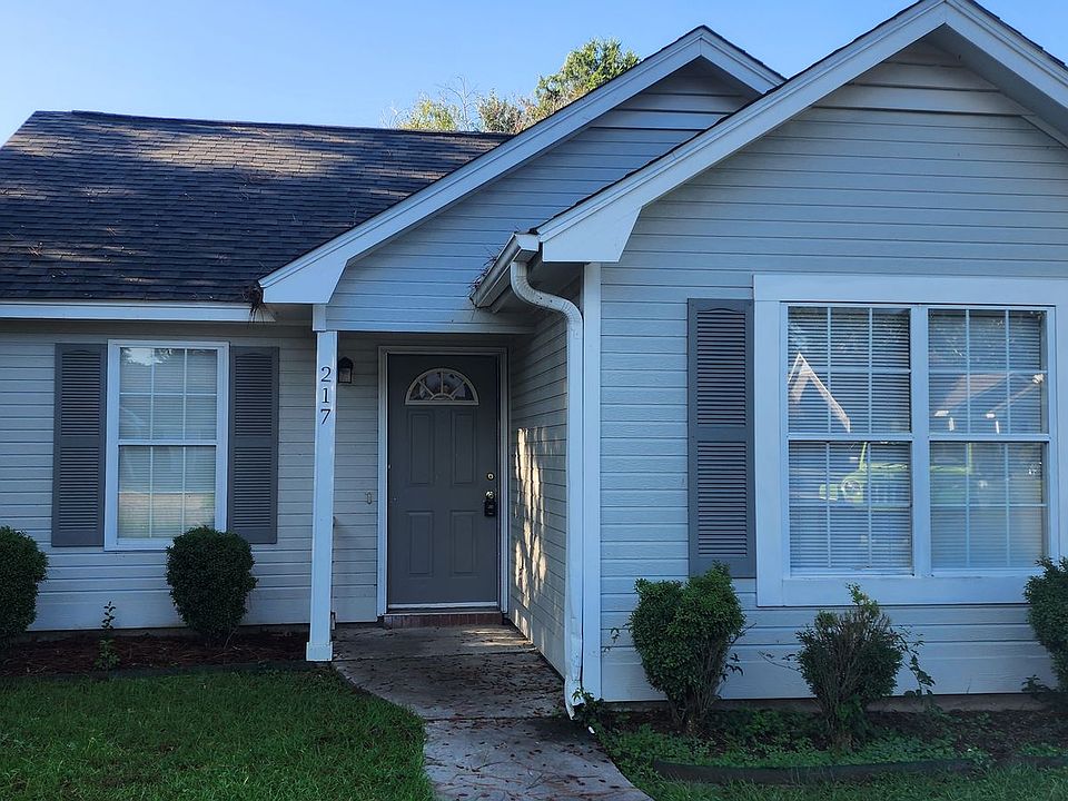 1st image of 217 Blue Pool Dr