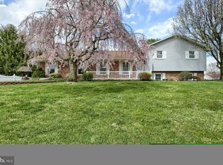 165 Schoolhouse Rd, Palmyra, PA 17078