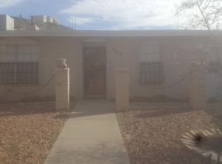 200 Moonglow Dr, El Paso, TX 79912