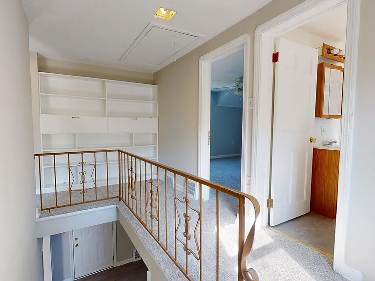 224 Runn St — Photo 10