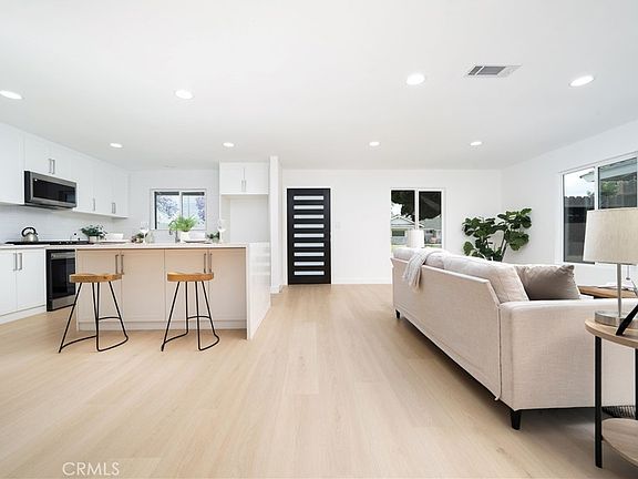 4th image of 10232 Halawa Dr