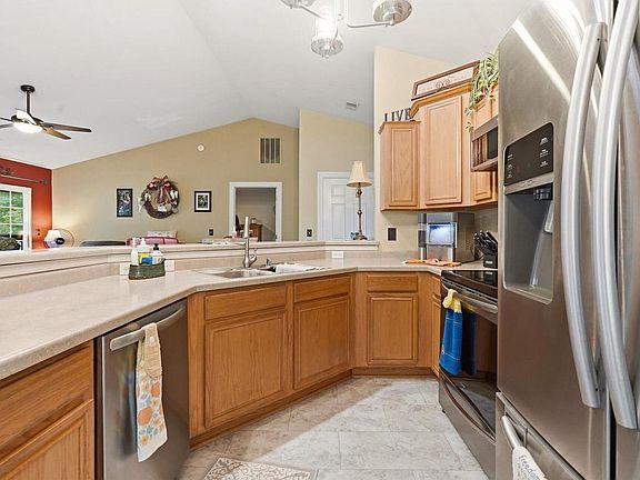 5th image of 2794 Edwards STREET #A