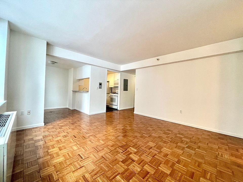 1st image of 350 W 43rd St APT 7A