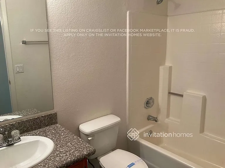 8632 W Townley Ave — Photo 9