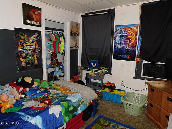 4th image of 112 Howard Ave
