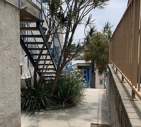 4th image of 3767 Florida St #1