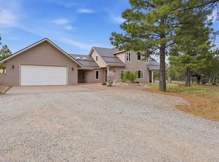 15 Blue Jay Rd, Tijeras, NM 87059