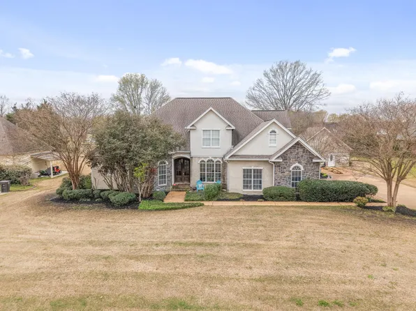 125 Caitlyn Dr, Saltillo, MS 38866