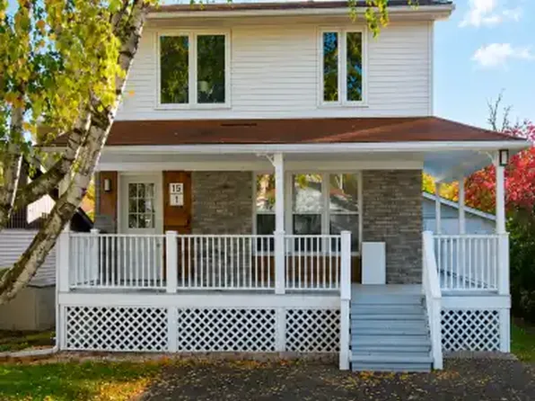 15 Foster St #1A, Kingston, ON K7M 6L2