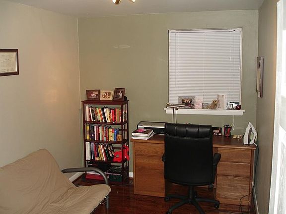 5th image of 3989 Lankenau Ave