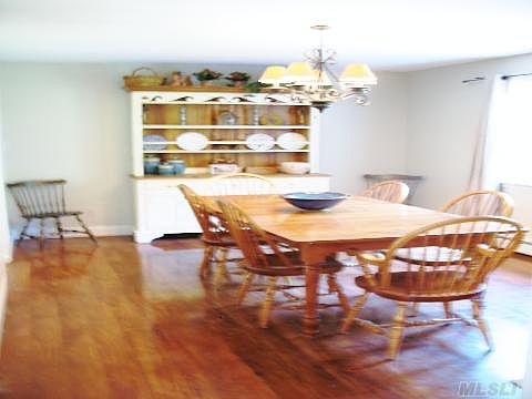 3rd image of 250 Cedrus Ave