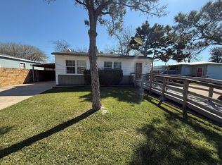 904 11th St N, Texas City, TX 77590