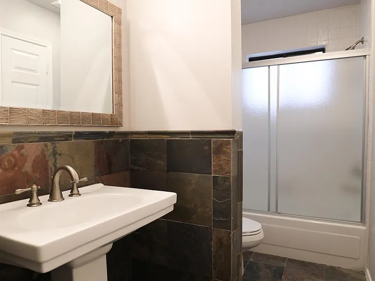 1816 Chatham Dr — Photo 19