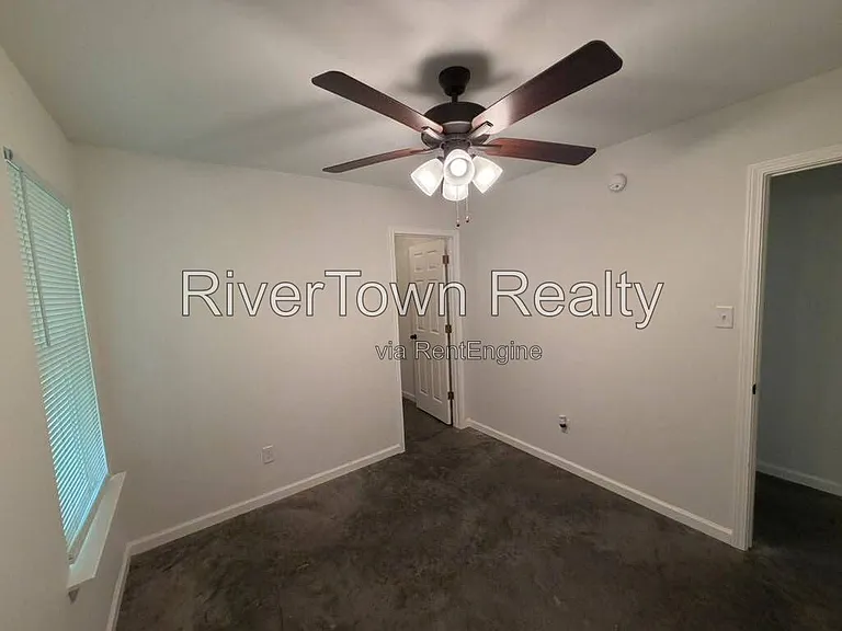3854 Ajanders Dr — Photo 8