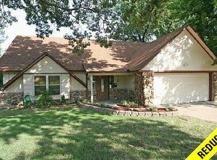 5326 S 32nd Ave W, Tulsa, OK 74107