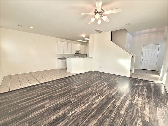 living room_11242021